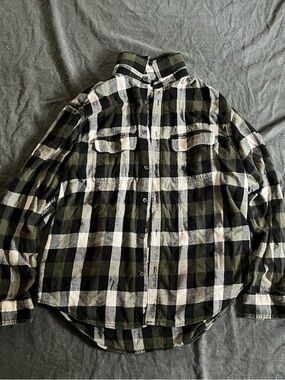 Old Navy men’s plaid flannel button up shirt